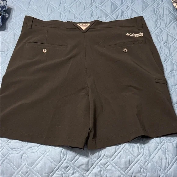 Men's Columbia Black Shorts - Picture 4 of 4